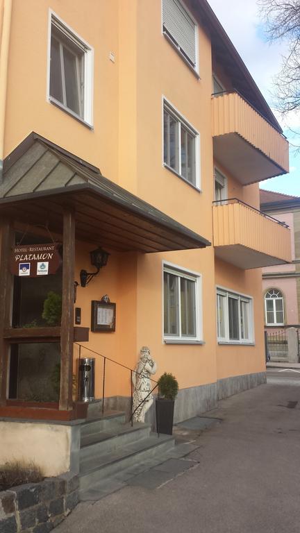 Hotel Restaurant Platamon Feuchtwangen Buitenkant foto