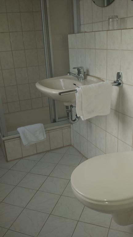 Hotel Restaurant Platamon Feuchtwangen Kamer foto