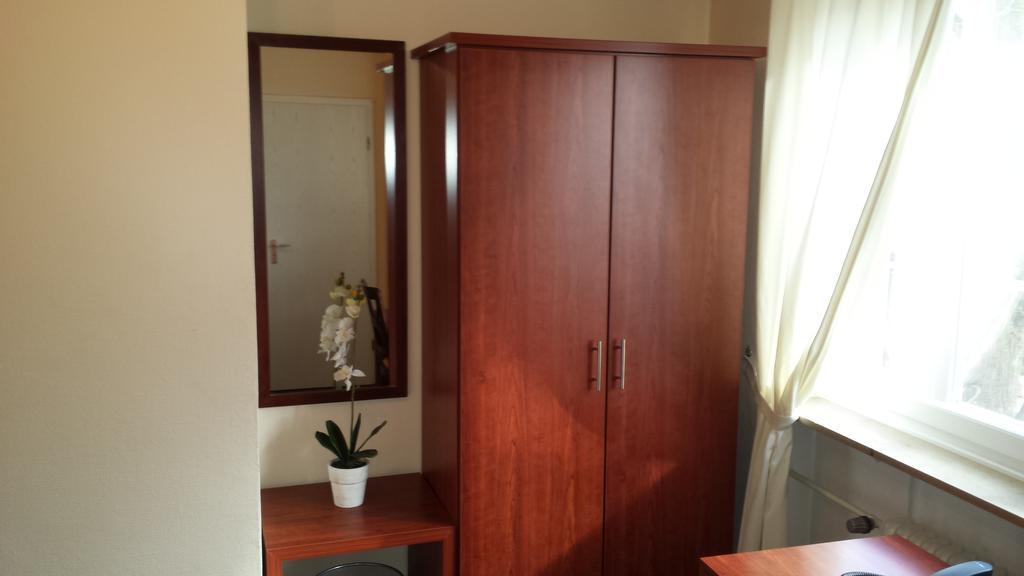 Hotel Restaurant Platamon Feuchtwangen Kamer foto